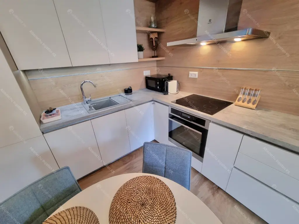 Kiadó albérlet 580000 Ft/hó áron: Budapest, VI. kerület  Rózsa utca. Mérete: 65 nm, 3 szobás | Alberlet.hu - 6692239