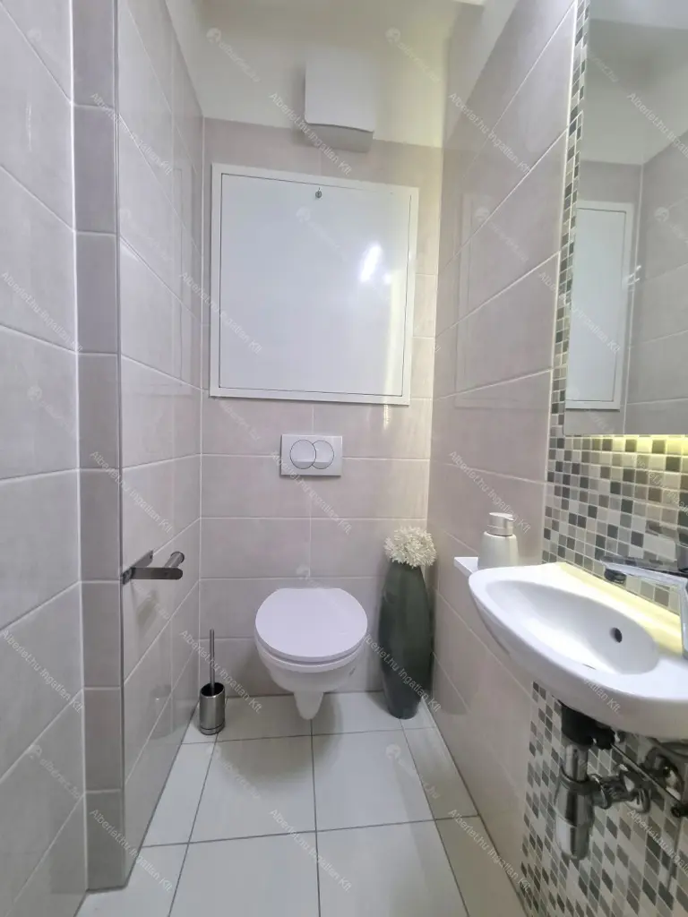 Kiadó albérlet 520000 Ft/hó áron: Budapest, VI. kerület  Rózsa utca. Mérete: 65 nm, 3 szobás | Alberlet.hu - 6701270