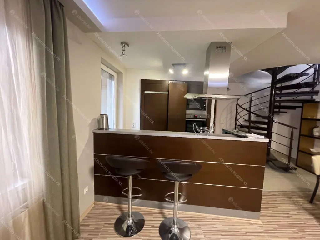 Kiadó albérlet 330000 Ft/hó áron: Budapest, VI. kerület  Rózsa utca. Mérete: 70 nm, 2 szobás | Alberlet.hu - 6663919