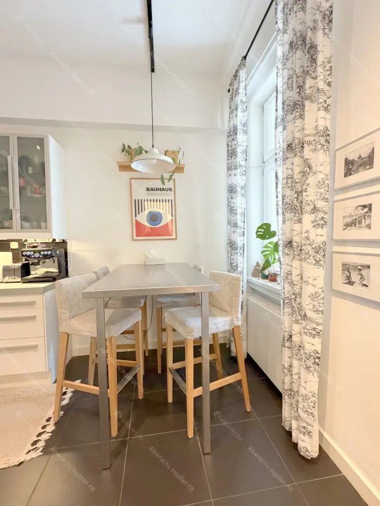 Kiadó albérlet 500000 Ft/hó áron: Budapest, VI. kerület  Rózsa utca. Mérete: 74 nm, 3 szobás | Alberlet.hu - 6684515