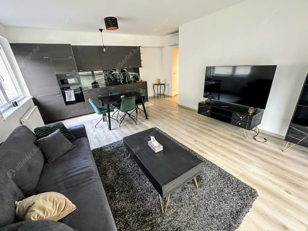 Kiadó albérlet 1000000 Ft/hó áron: Budapest, VI. kerület  Rózsa utca. Mérete: 78 nm, 4 szobás | Alberlet.hu - 6496360