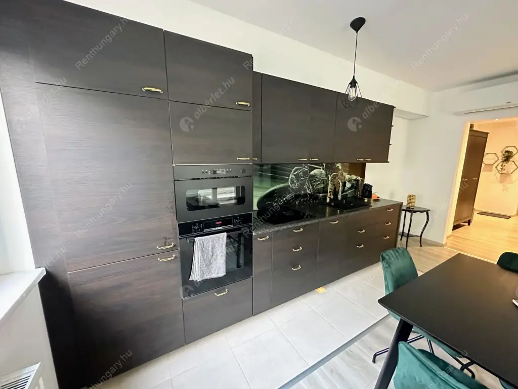 Kiadó albérlet 1000000 Ft/hó áron: Budapest, VI. kerület  Rózsa utca. Mérete: 78 nm, 4 szobás | Alberlet.hu - 6496371