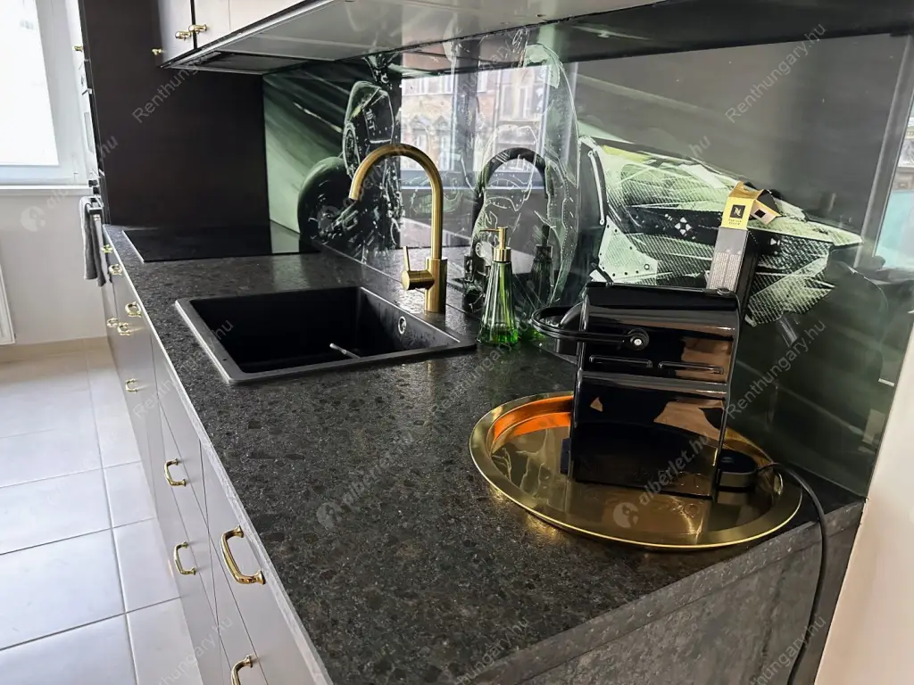 Kiadó albérlet 1000000 Ft/hó áron: Budapest, VI. kerület  Rózsa utca. Mérete: 78 nm, 4 szobás | Alberlet.hu - 6496372