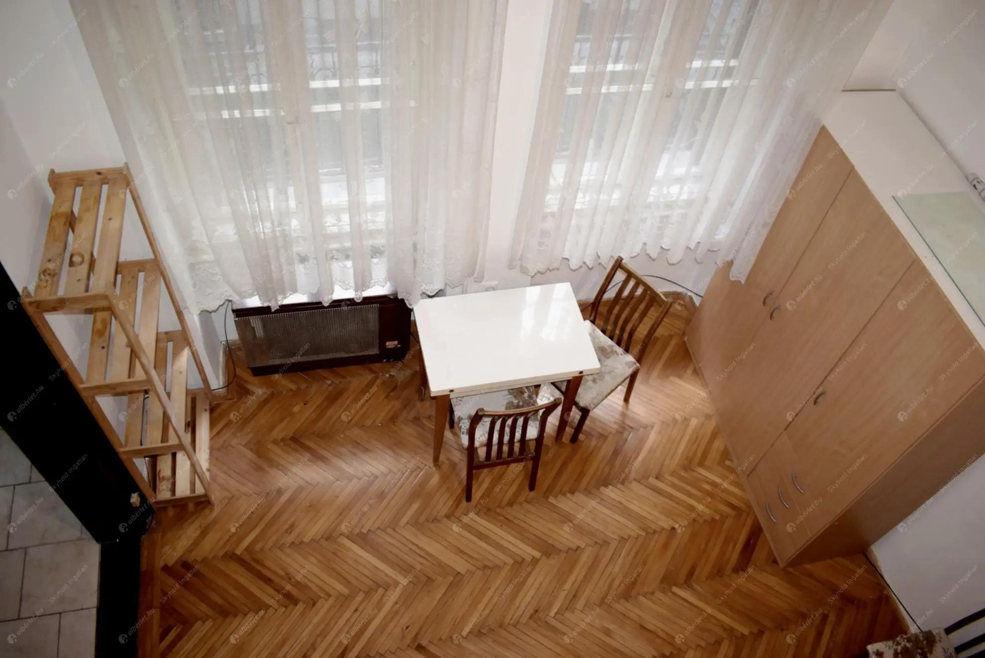 Kiadó albérlet 175000 Ft/hó áron: Budapest, VI. kerület  Székely Bertalan utca. Mérete: 28 nm, 1 szobás | Alberlet.hu - 6571149