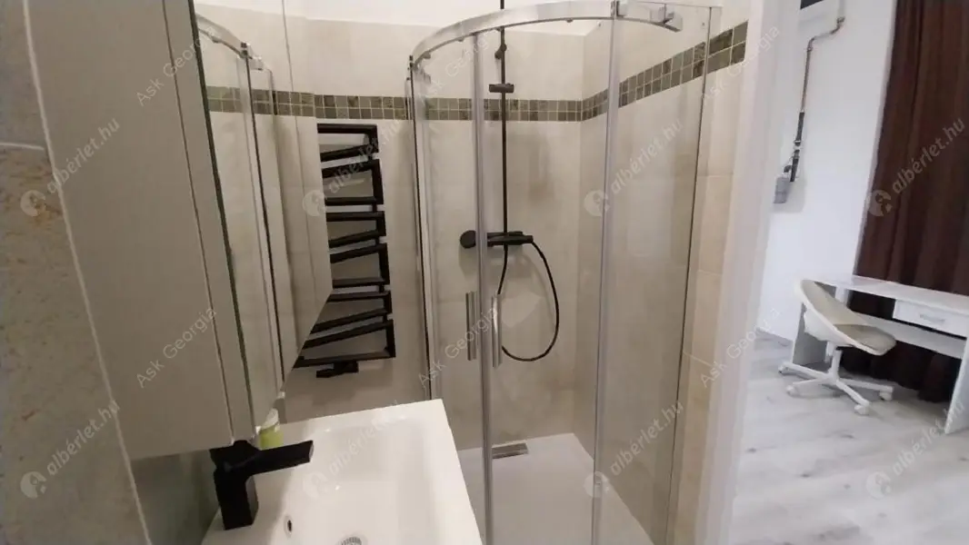 Kiadó albérlet 200000 Ft/hó áron: Budapest, VI. kerület  Székely Mihály utca. Mérete: 33 nm, 1 szobás | Alberlet.hu - 6627392