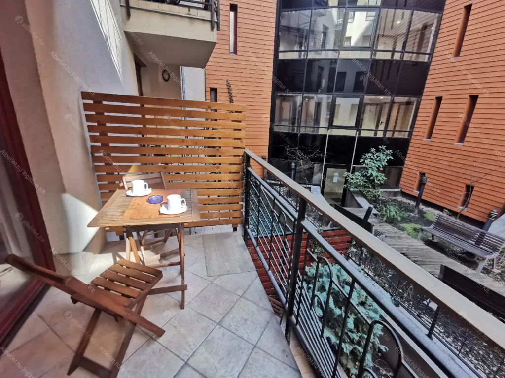 Kiadó albérlet 290000 Ft/hó áron: Budapest, VI. kerület  Székely Mihály utca. Mérete: 42 nm, 2 szobás | Alberlet.hu - 6698477