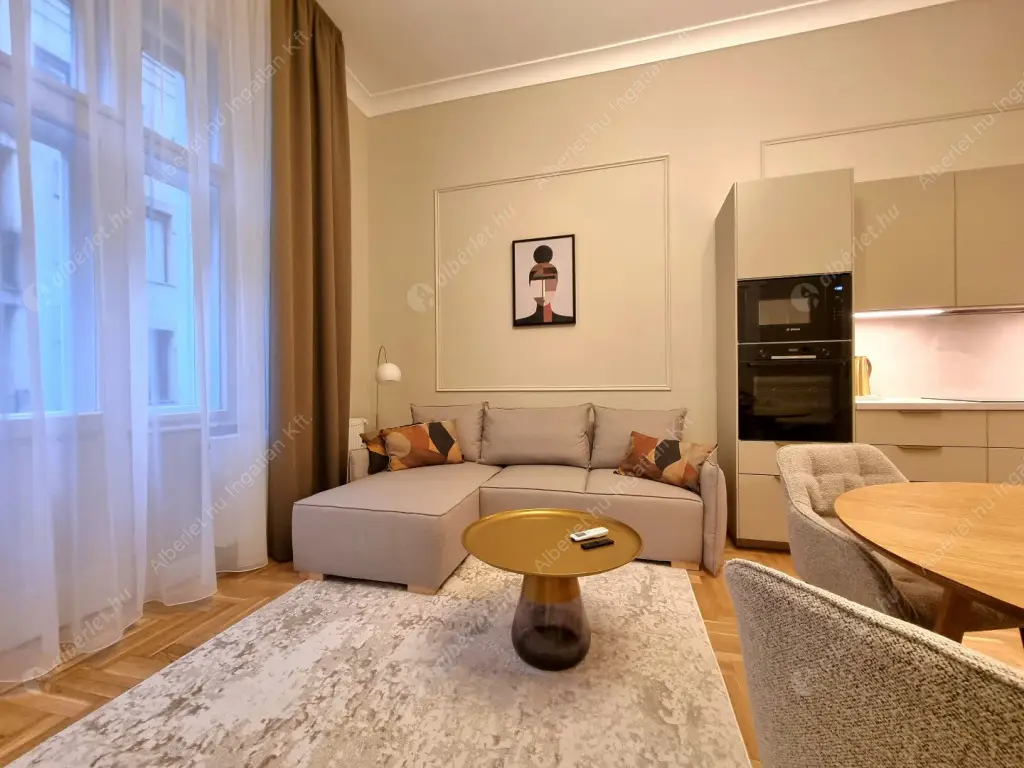 Kiadó albérlet 620000 Ft/hó áron: Budapest, VI. kerület  Székely Mihály utca. Mérete: 90 nm, 3 szobás | Alberlet.hu - 6634802