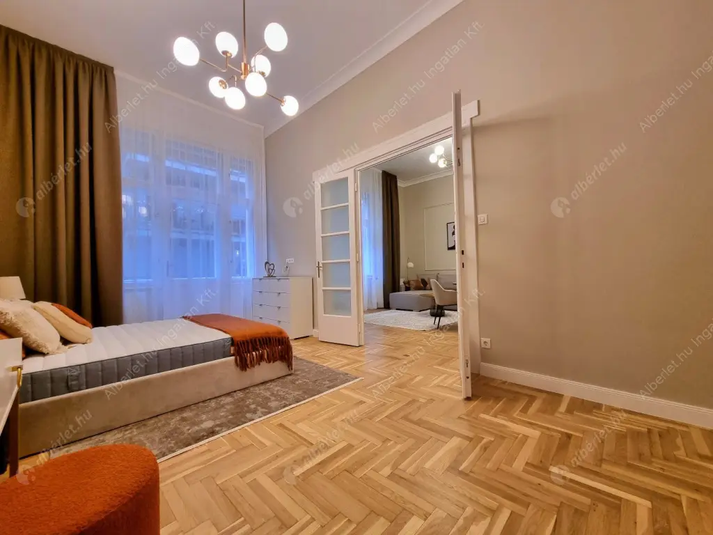 Kiadó albérlet 620000 Ft/hó áron: Budapest, VI. kerület  Székely Mihály utca. Mérete: 90 nm, 3 szobás | Alberlet.hu - 6634817