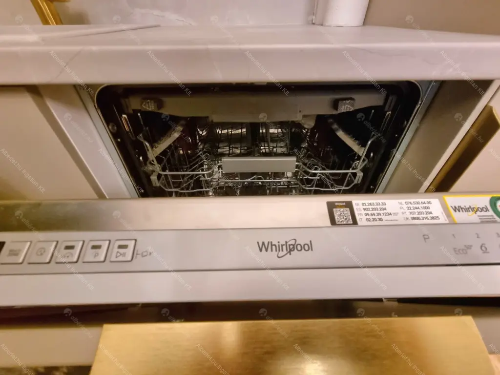 Kiadó albérlet 590000 Ft/hó áron: Budapest, VI. kerület  Székely Mihály utca. Mérete: 90 nm, 3 szobás | Alberlet.hu - 6654435