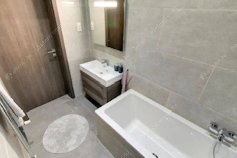 Kiadó albérlet 490000 Ft/hó áron: Budapest, VI. kerület  Székely Mihály utca. Mérete: 90 nm, 3 szobás | Alberlet.hu - 6625553