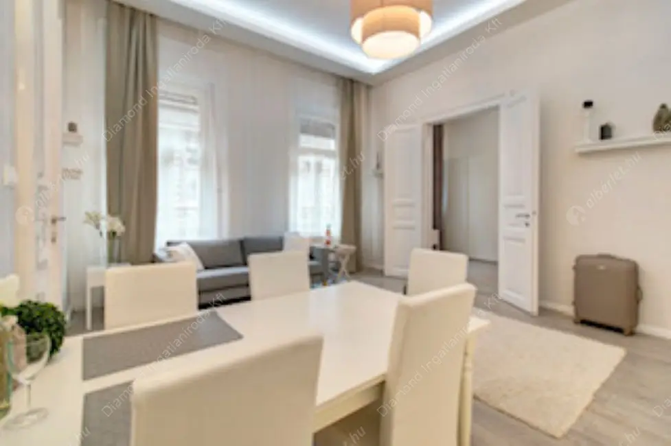 Kiadó albérlet 490000 Ft/hó áron: Budapest, VI. kerület  Székely Mihály utca. Mérete: 90 nm, 3 szobás | Alberlet.hu - 6625559