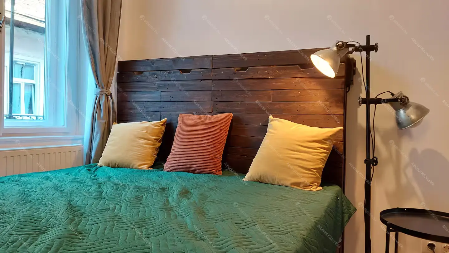 Kiadó albérlet 330000 Ft/hó áron: Budapest, VI. kerület  Szinyei Merse utca. Mérete: 47 nm, 2 szobás | Alberlet.hu - 6659986