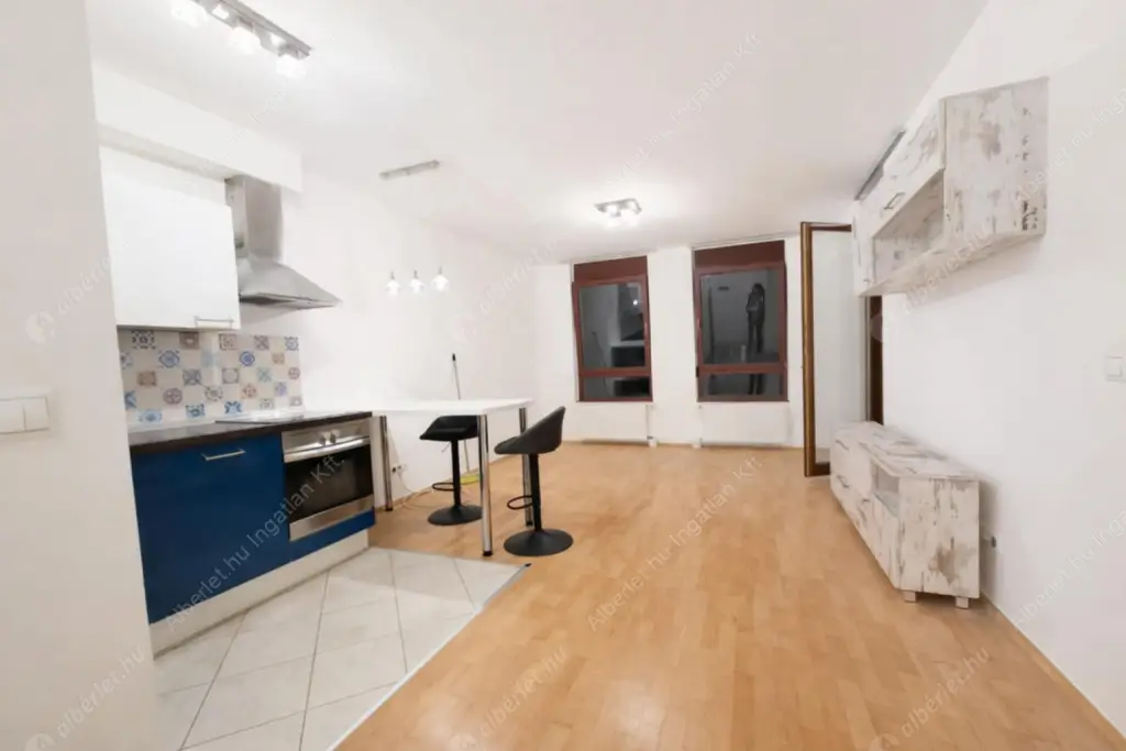 Kiadó albérlet 250000 Ft/hó áron: Budapest, VI. kerület  Szinyei Merse utca. Mérete: 50 nm, 2 szobás | Alberlet.hu - 6637614