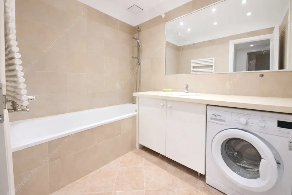 Kiadó albérlet 250000 Ft/hó áron: Budapest, VI. kerület  Szinyei Merse utca. Mérete: 50 nm, 2 szobás | Alberlet.hu - 6637617