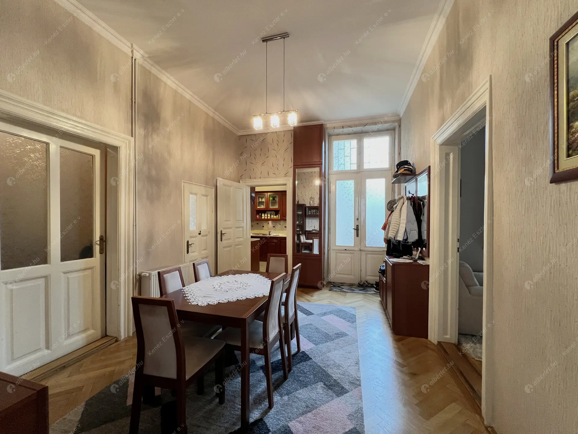 Kiadó albérlet 375000 Ft/hó áron: Budapest, VI. kerület  Szív utca. Mérete: 110 nm, 3 szobás | Alberlet.hu - 6499470