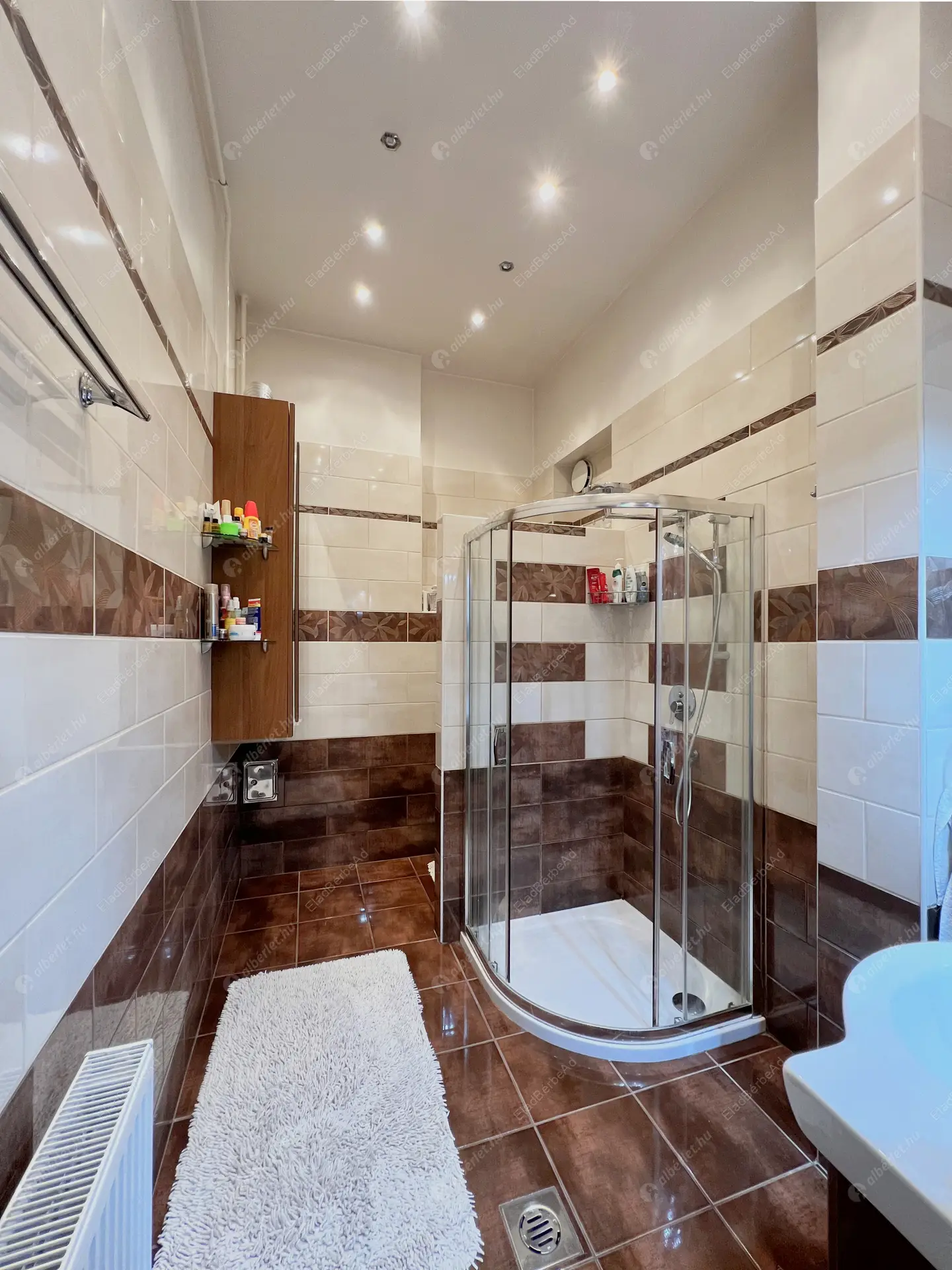 Kiadó albérlet 375000 Ft/hó áron: Budapest, VI. kerület  Szív utca. Mérete: 111 nm, 3 szobás | Alberlet.hu - 6498493