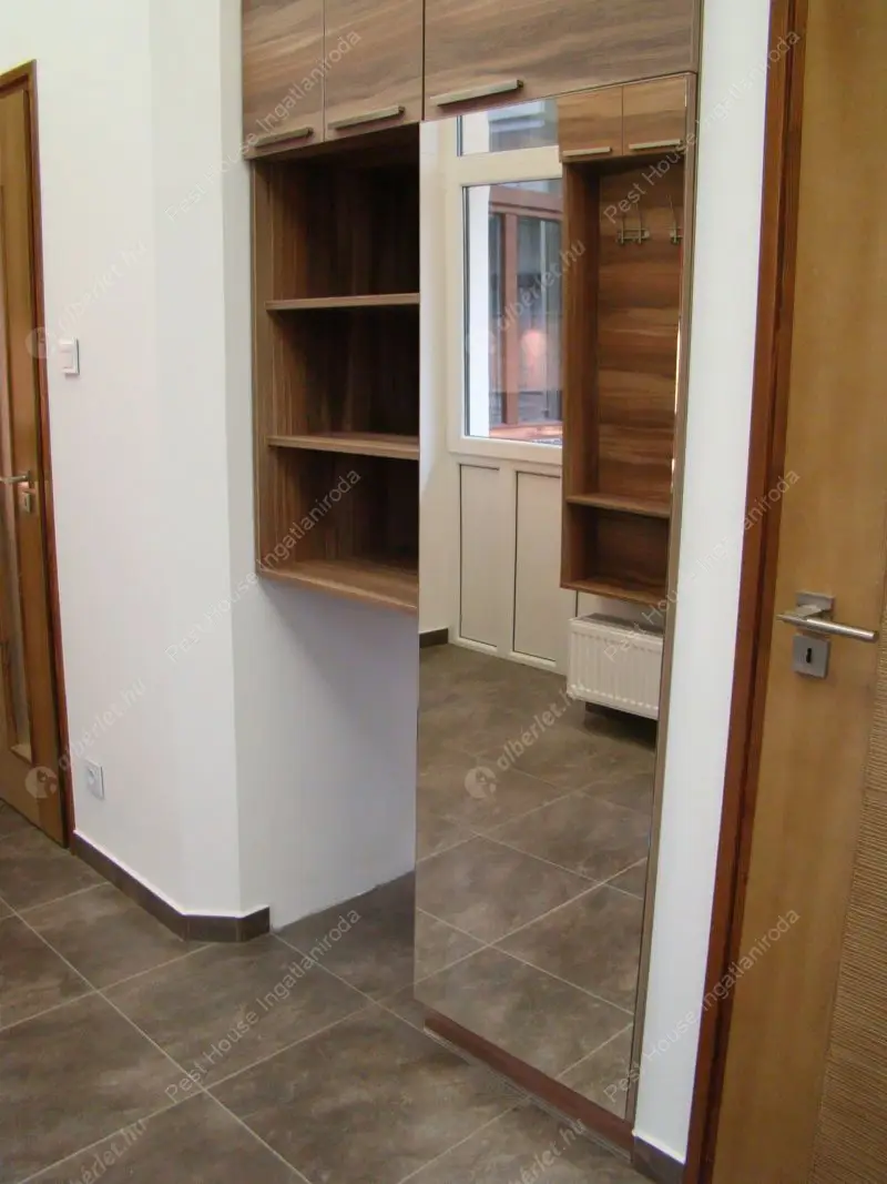 Kiadó albérlet 185000 Ft/hó áron: Budapest, VI. kerület  Szív utca. Mérete: 28 nm, 1 szobás | Alberlet.hu - 6595399