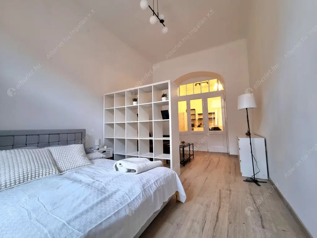 Kiadó albérlet 240000 Ft/hó áron: Budapest, VI. kerület  Szív utca. Mérete: 45 nm, 2 szobás | Alberlet.hu - 6584424