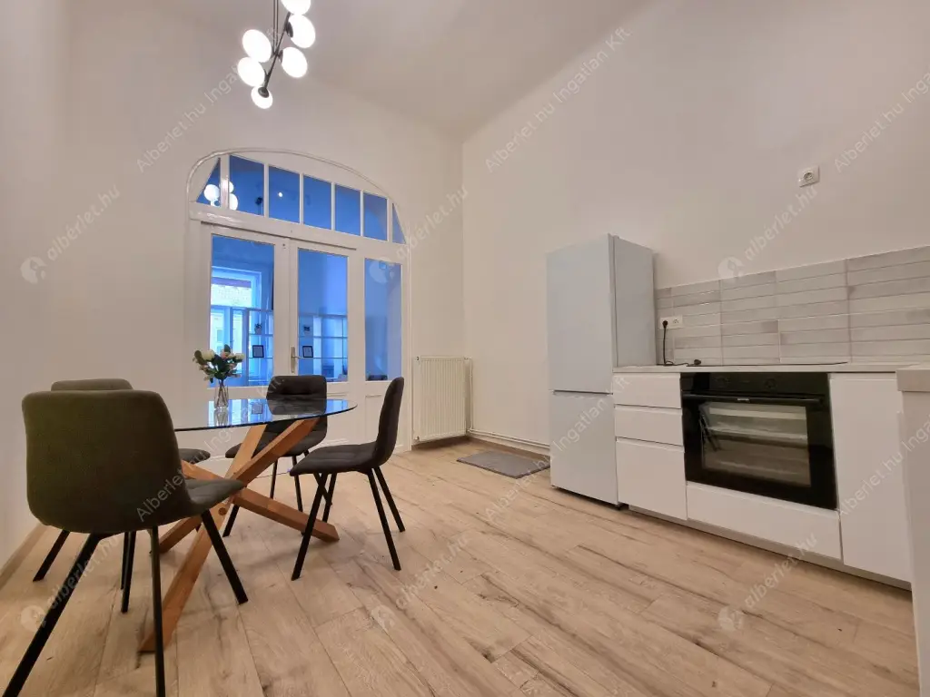 Kiadó albérlet 240000 Ft/hó áron: Budapest, VI. kerület  Szív utca. Mérete: 45 nm, 2 szobás | Alberlet.hu - 6584428