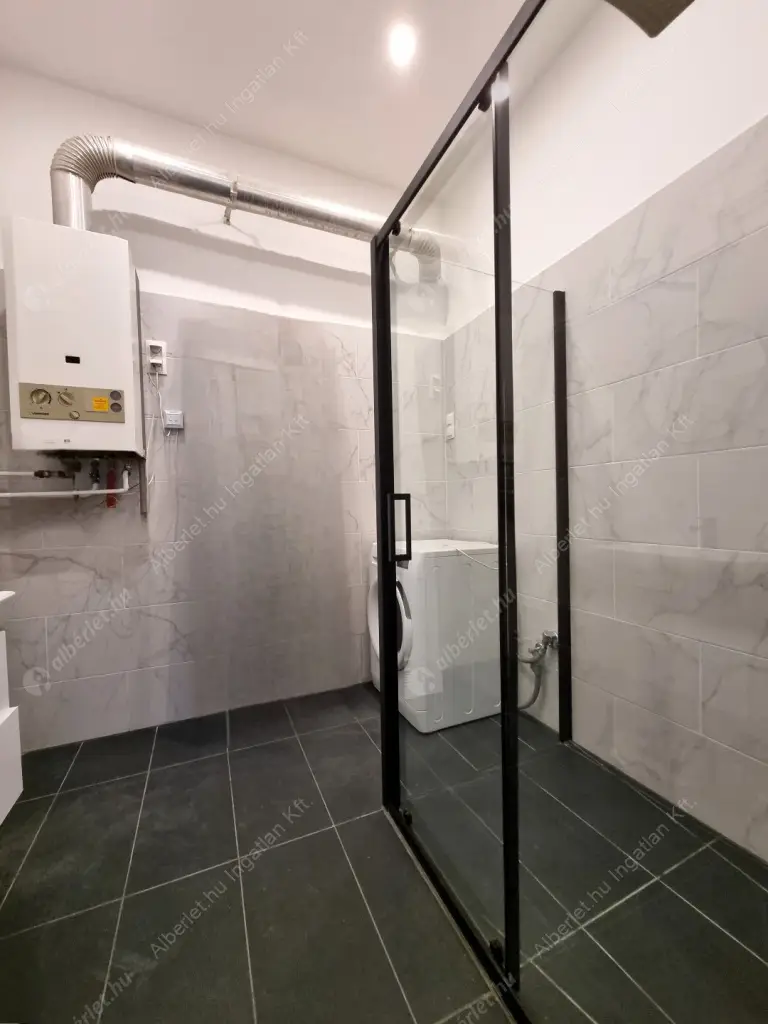 Kiadó albérlet 240000 Ft/hó áron: Budapest, VI. kerület  Szív utca. Mérete: 45 nm, 2 szobás | Alberlet.hu - 6584435