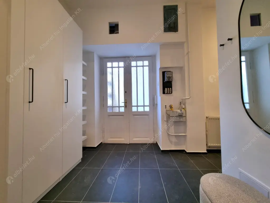 Kiadó albérlet 240000 Ft/hó áron: Budapest, VI. kerület  Szív utca. Mérete: 45 nm, 2 szobás | Alberlet.hu - 6584437