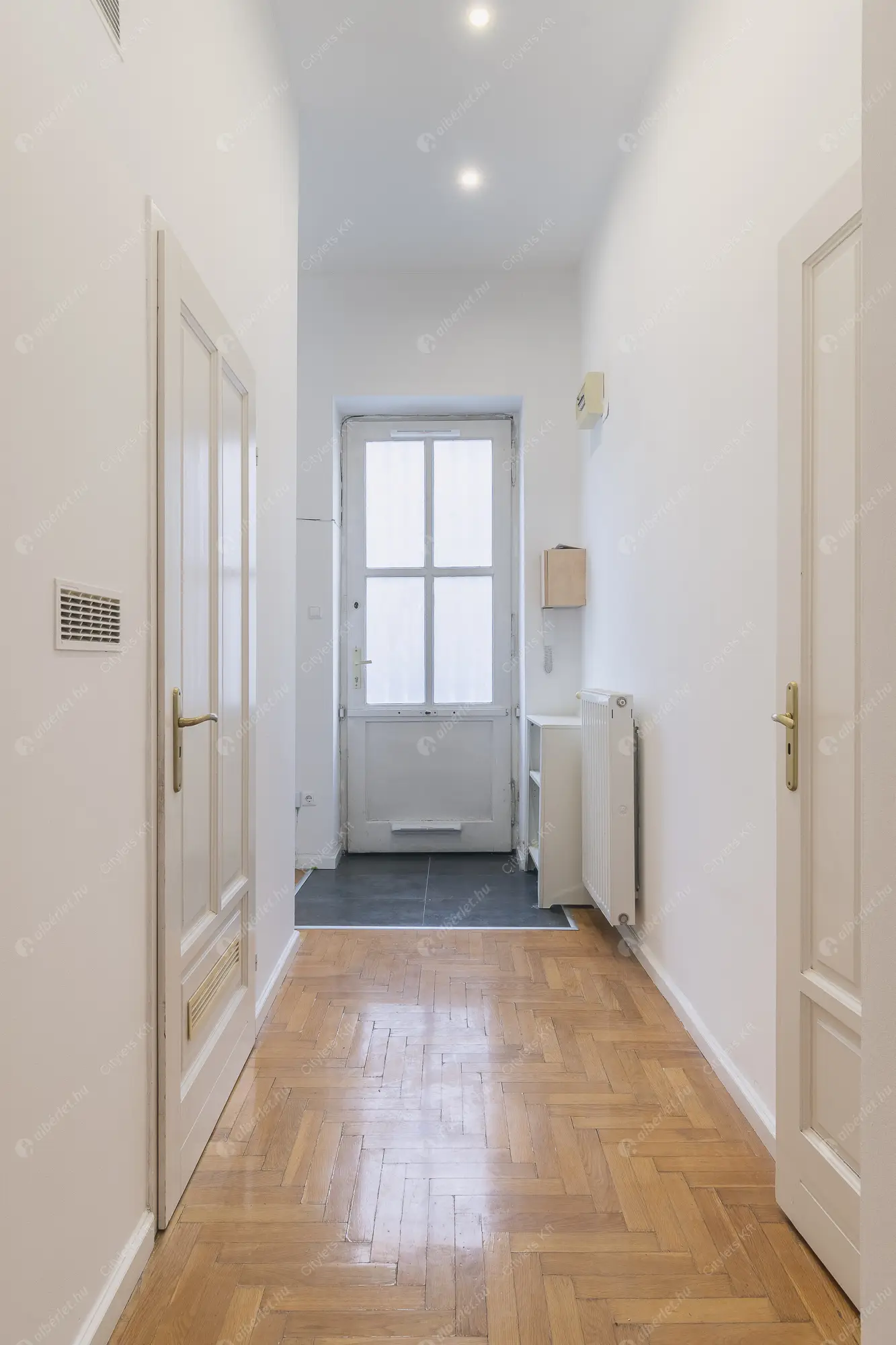 Kiadó albérlet 320000 Ft/hó áron: Budapest, VI. kerület  Szív utca. Mérete: 65 nm, 3 szobás | Alberlet.hu - 6601590