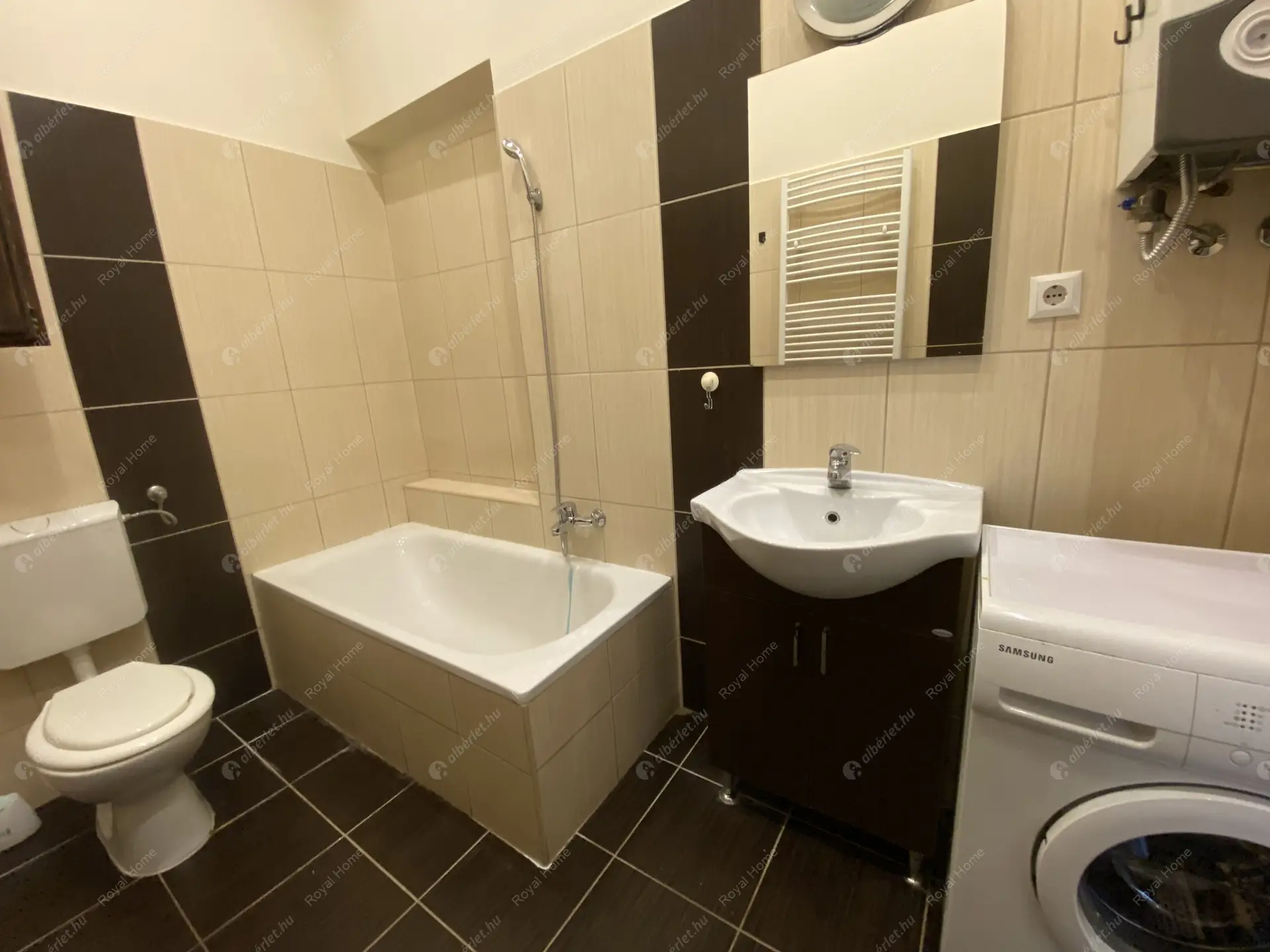 Kiadó albérlet 299000 Ft/hó áron: Budapest, VI. kerület  Szív utca. Mérete: 67 nm, 3 szobás | Alberlet.hu - 6324513