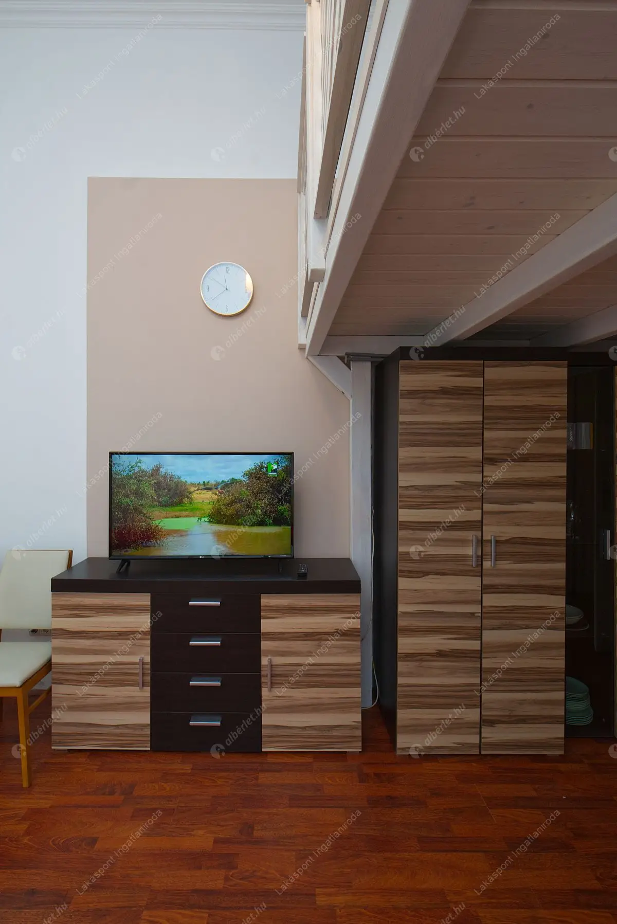 Kiadó albérlet 274000 Ft/hó áron: Budapest, VI. kerület  Szófia utca. Mérete: 55 nm, 1 szobás | Alberlet.hu - 6608011