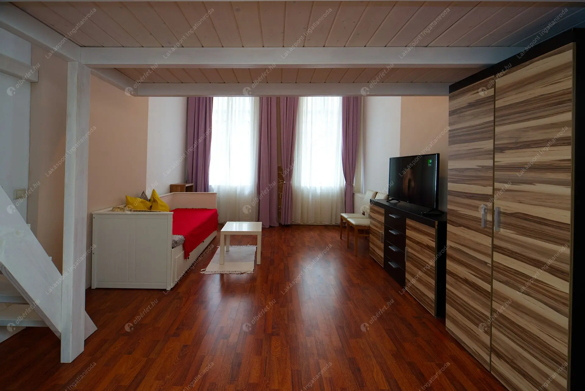 Kiadó albérlet 269000 Ft/hó áron: Budapest, VI. kerület  Szófia utca. Mérete: 55 nm, 1 szobás | Alberlet.hu - 6613743