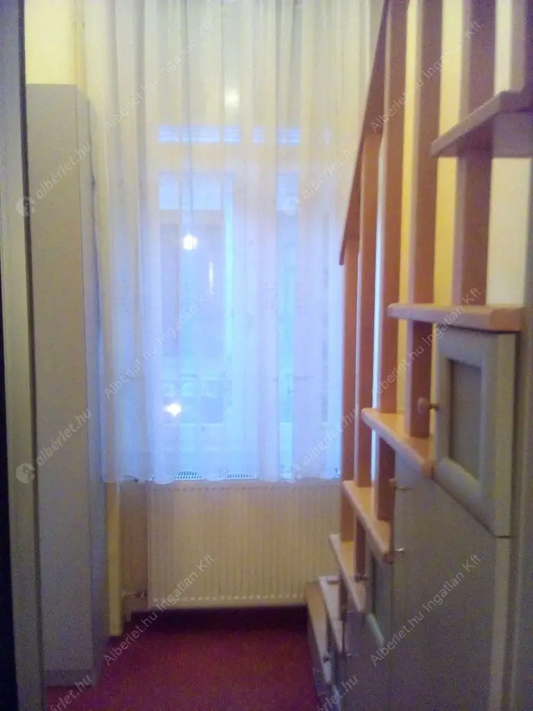 Kiadó albérlet 260000 Ft/hó áron: Budapest, VI. kerület  Szófia utca. Mérete: 57 nm, 1 szobás | Alberlet.hu - 6613447