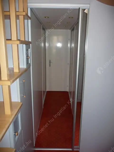 Kiadó albérlet 260000 Ft/hó áron: Budapest, VI. kerület  Szófia utca. Mérete: 57 nm, 1 szobás | Alberlet.hu - 6613448