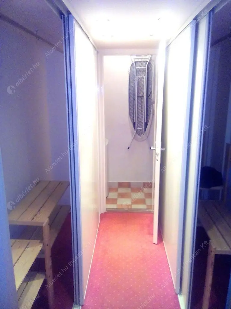 Kiadó albérlet 260000 Ft/hó áron: Budapest, VI. kerület  Szófia utca. Mérete: 57 nm, 1 szobás | Alberlet.hu - 6613451