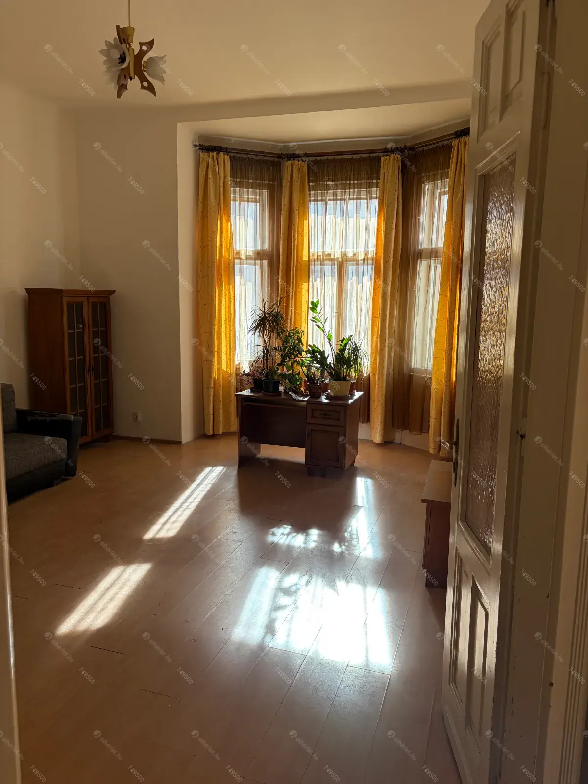 Kiadó albérlet 290000 Ft/hó áron: Budapest, VI. kerület   Szondi . Mérete: 73 nm, 2 szobás | Alberlet.hu - 6683586