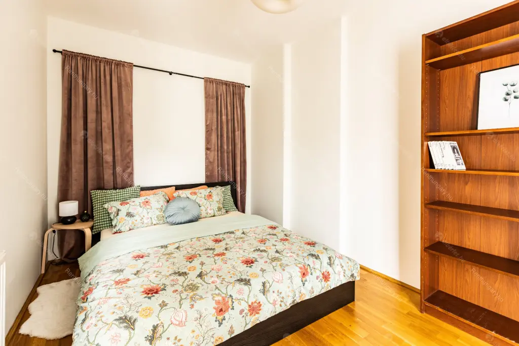 Kiadó albérlet 912000 Ft/hó áron: Budapest, VI. kerület  Szondi utca. Mérete: 118 nm, 4 szobás | Alberlet.hu - 6659437