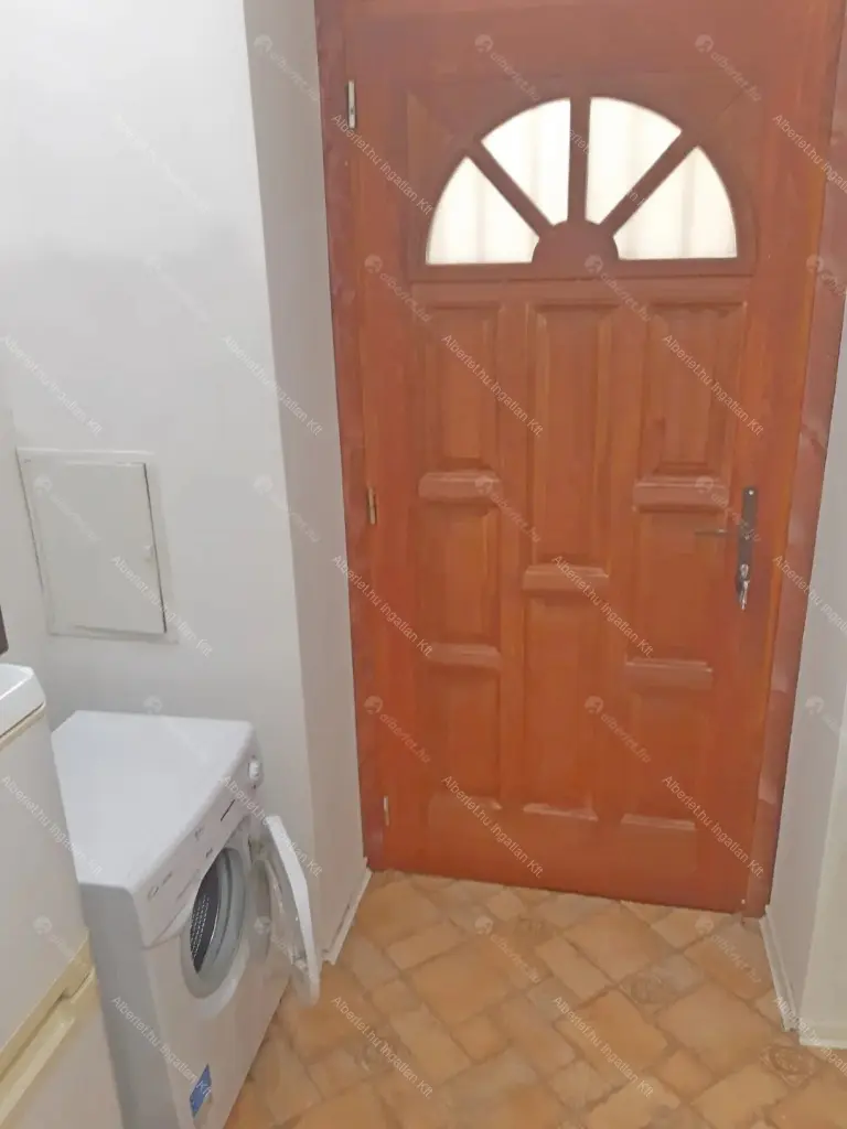 Kiadó albérlet 180000 Ft/hó áron: Budapest, VI. kerület  Szondi utca. Mérete: 25 nm, 1 szobás | Alberlet.hu - 6688158