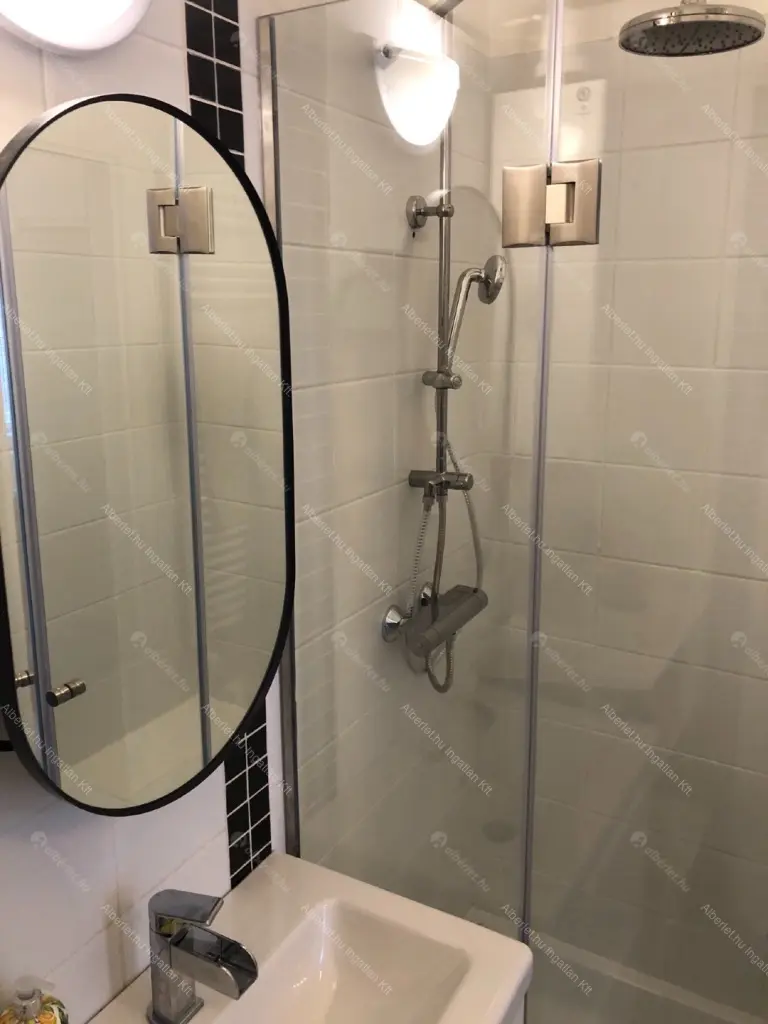 Kiadó albérlet 260000 Ft/hó áron: Budapest, VI. kerület  Szondi utca. Mérete: 34 nm, 1 szobás | Alberlet.hu - 6689717