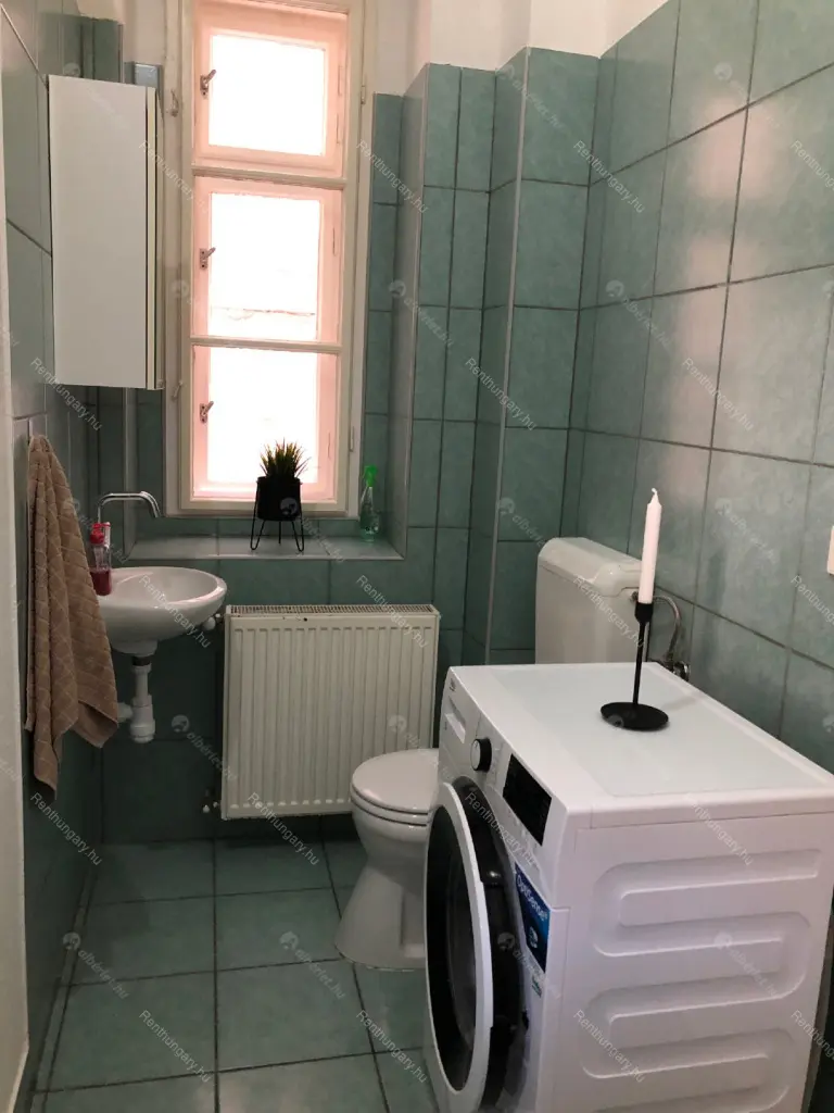 Kiadó albérlet 250000 Ft/hó áron: Budapest, VI. kerület  Szondi utca. Mérete: 34 nm, 1 szobás | Alberlet.hu - 6696647