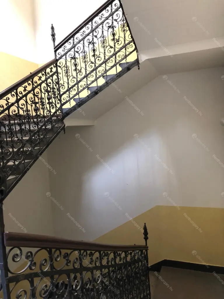 Kiadó albérlet 250000 Ft/hó áron: Budapest, VI. kerület  Szondi utca. Mérete: 34 nm, 1 szobás | Alberlet.hu - 6696649