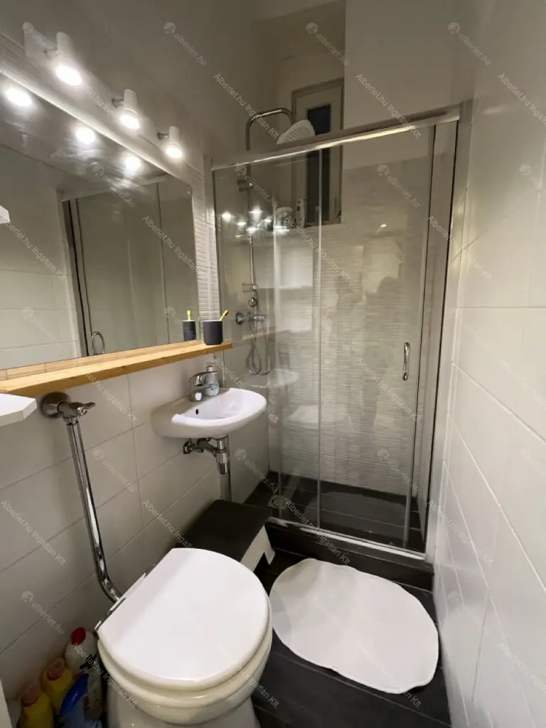 Kiadó albérlet 239000 Ft/hó áron: Budapest, VI. kerület  Szondi utca. Mérete: 38 nm, 1 szobás | Alberlet.hu - 6676594