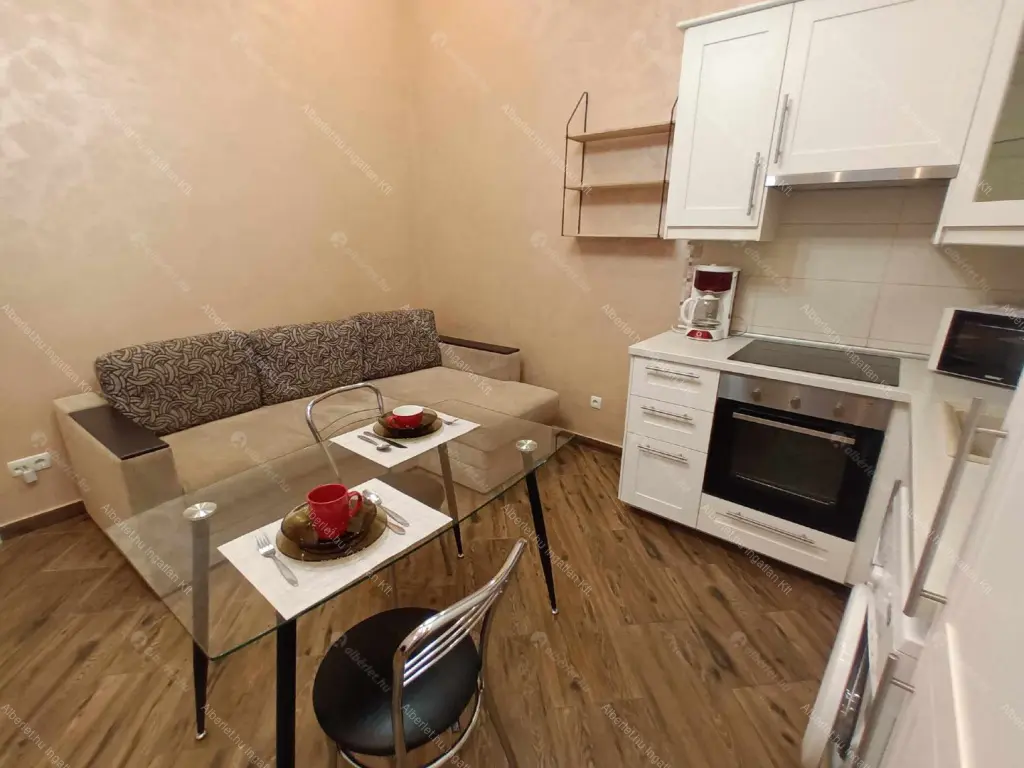 Kiadó albérlet 260000 Ft/hó áron: Budapest, VI. kerület  Szondi utca. Mérete: 50 nm, 3 szobás | Alberlet.hu - 6689668