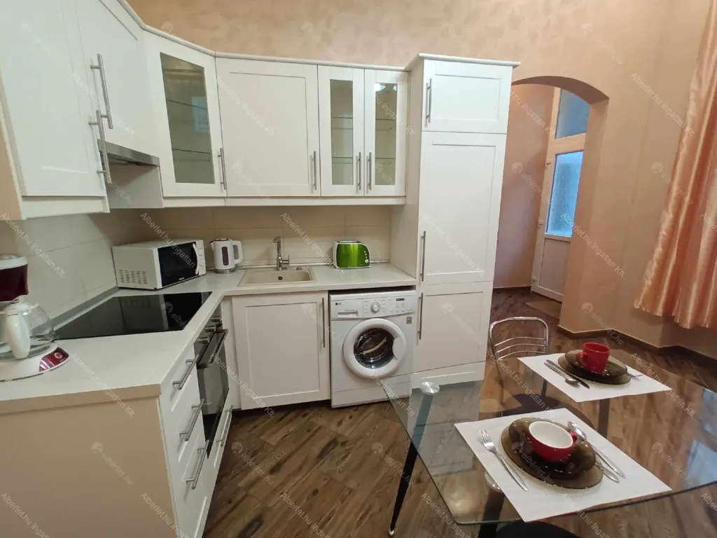 Kiadó albérlet 260000 Ft/hó áron: Budapest, VI. kerület  Szondi utca. Mérete: 50 nm, 3 szobás | Alberlet.hu - 6689670