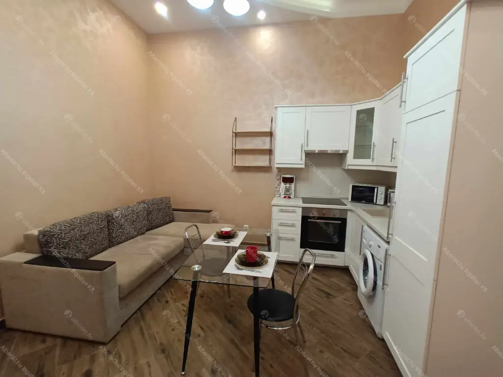 Kiadó albérlet 260000 Ft/hó áron: Budapest, VI. kerület  Szondi utca. Mérete: 50 nm, 3 szobás | Alberlet.hu - 6689676