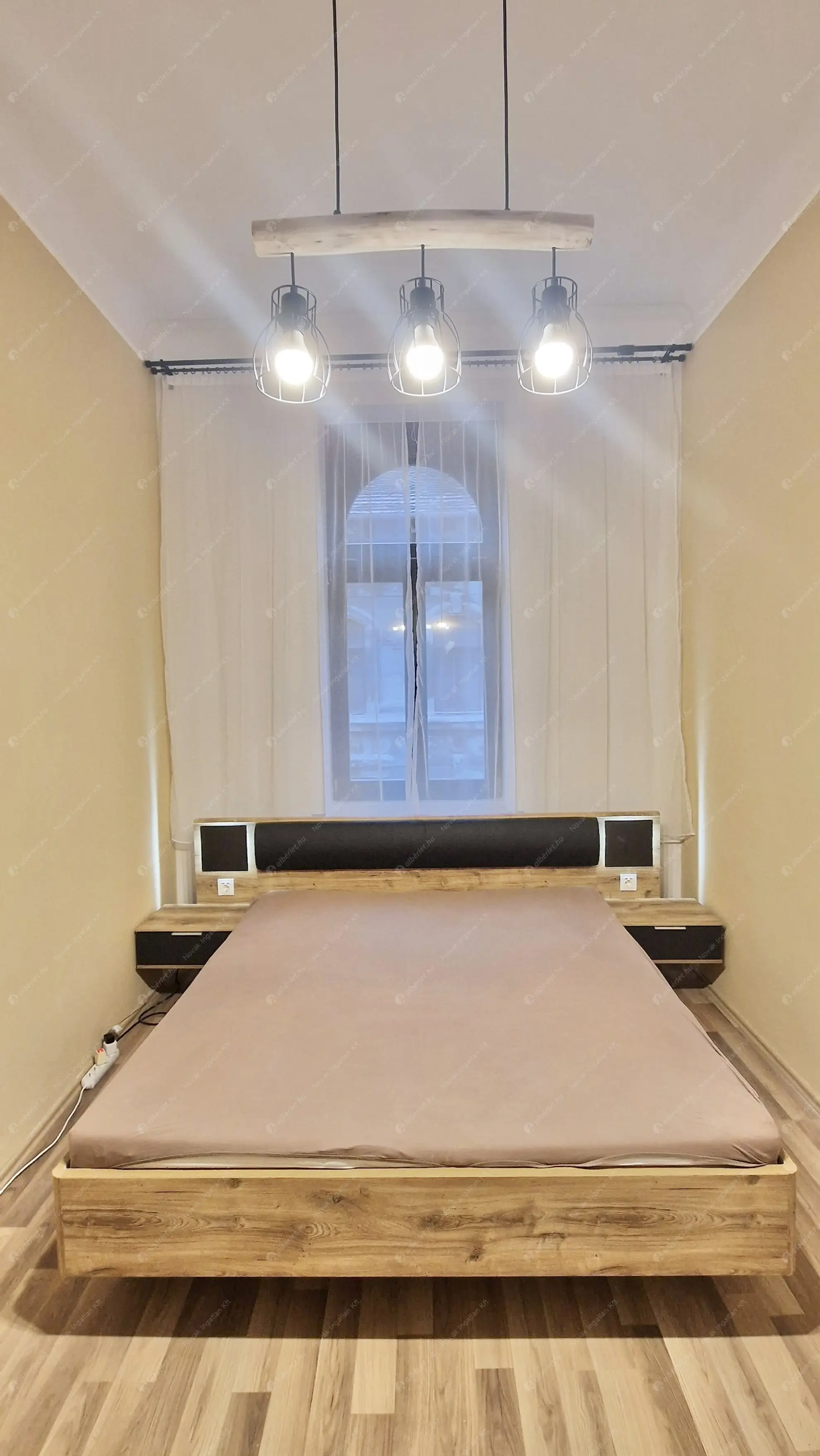 Kiadó albérlet 270000 Ft/hó áron: Budapest, VI. kerület  Szondi utca. Mérete: 55 nm, 2 szobás | Alberlet.hu - 6600552