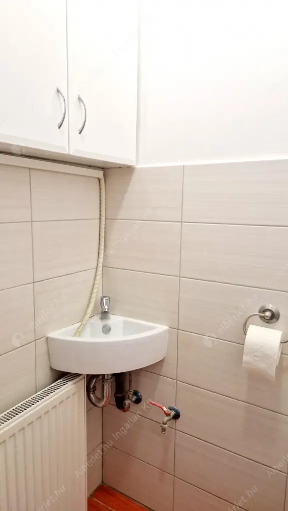 Kiadó albérlet 270000 Ft/hó áron: Budapest, VI. kerület  Szondi utca. Mérete: 55 nm, 2 szobás | Alberlet.hu - 6602010