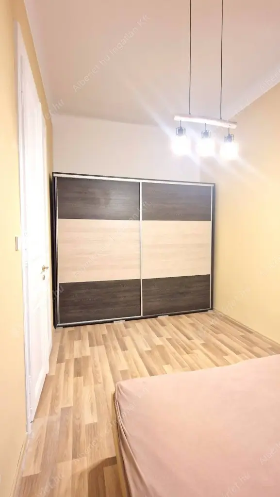 Kiadó albérlet 270000 Ft/hó áron: Budapest, VI. kerület  Szondi utca. Mérete: 55 nm, 2 szobás | Alberlet.hu - 6602012