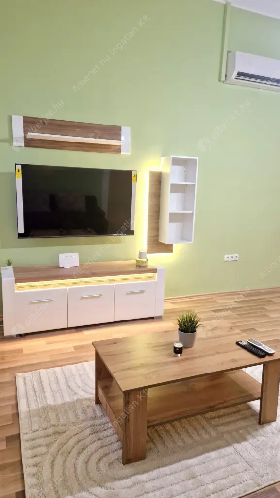 Kiadó albérlet 270000 Ft/hó áron: Budapest, VI. kerület  Szondi utca. Mérete: 55 nm, 2 szobás | Alberlet.hu - 6602016