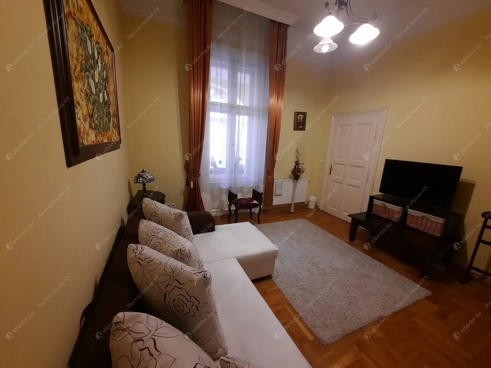 Kiadó albérlet 480000 Ft/hó áron: Budapest, VI. kerület  Teréz körút. Mérete: 110 nm, 3 szobás | Alberlet.hu - 5804746
