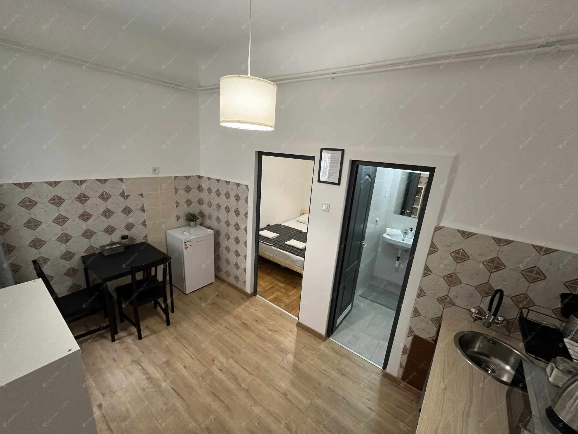 Kiadó albérlet 150000 Ft/hó áron: Budapest, VI. kerület  Teréz körút. Mérete: 22 nm,  szobás | Alberlet.hu - 6595646