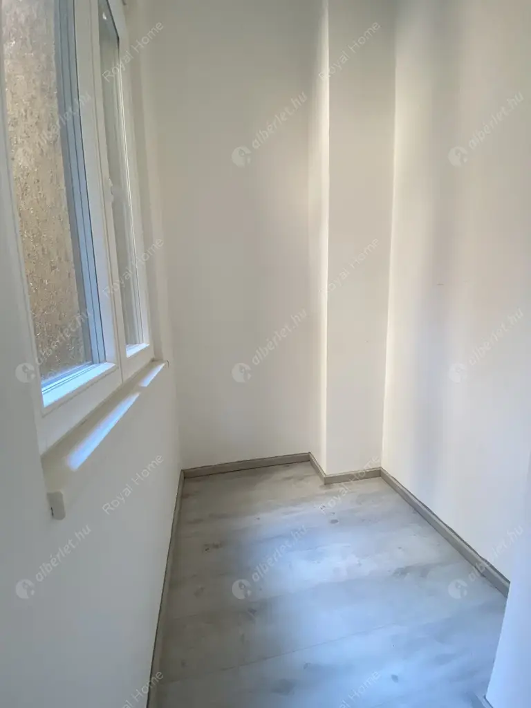 Kiadó albérlet 199000 Ft/hó áron: Budapest, VI. kerület  Teréz körút. Mérete: 30 nm, 1 szobás | Alberlet.hu - 5437438