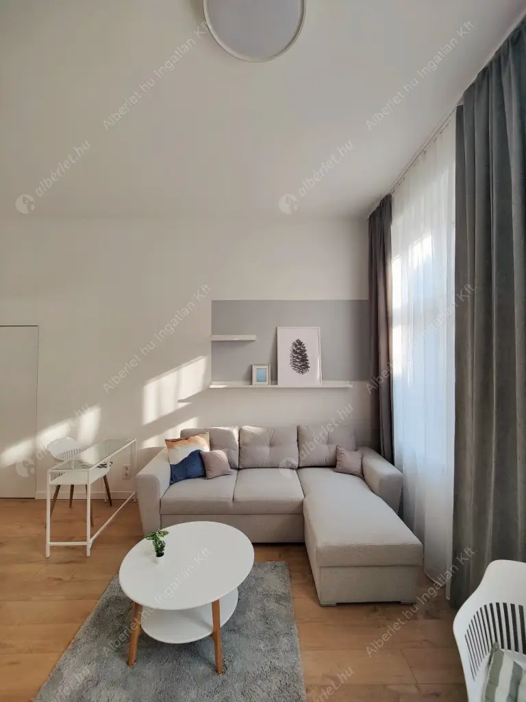 Kiadó albérlet 250000 Ft/hó áron: Budapest, VI. kerület  Teréz körút. Mérete: 36 nm, 1 szobás | Alberlet.hu - 6631887